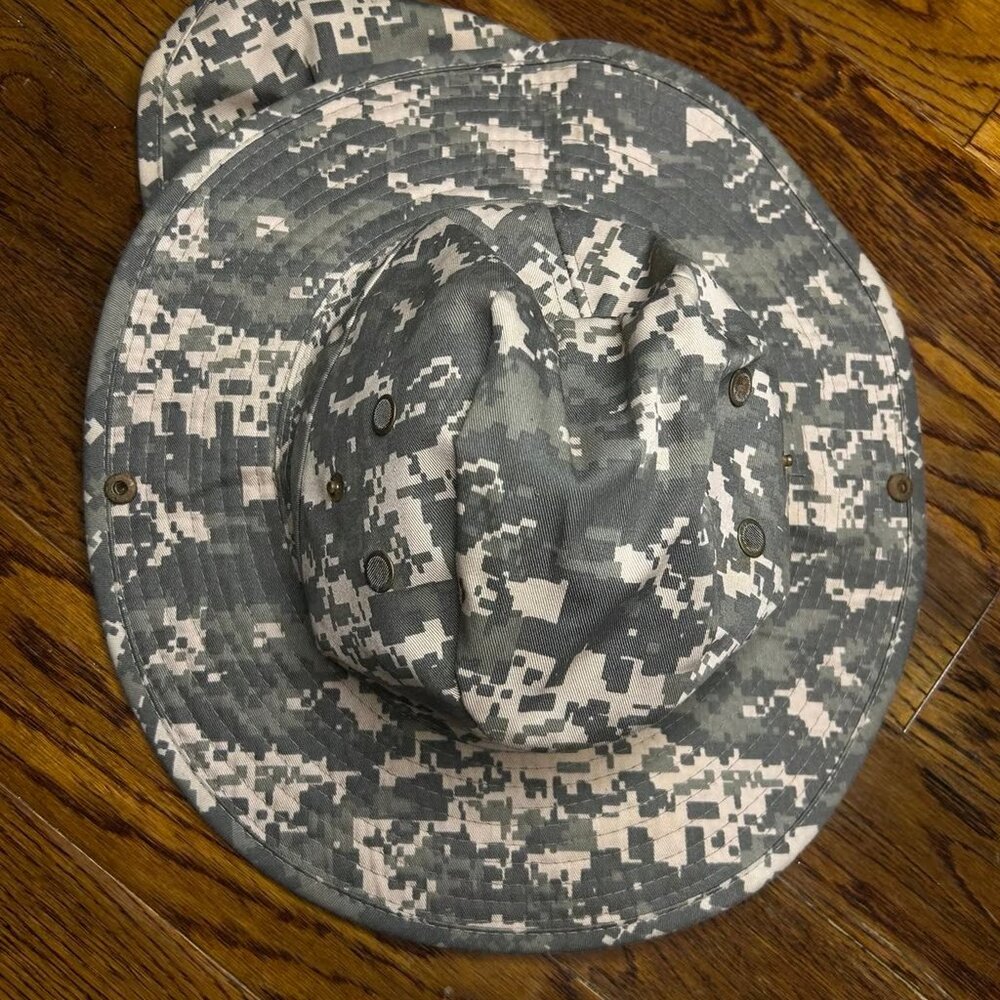 hat - Picture 2 of 3